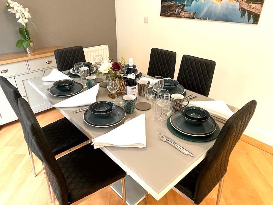 The Woodlands, Shortstay, Ideal For Families, Relocation, Contractors, Travel Stay Horley Exterior foto